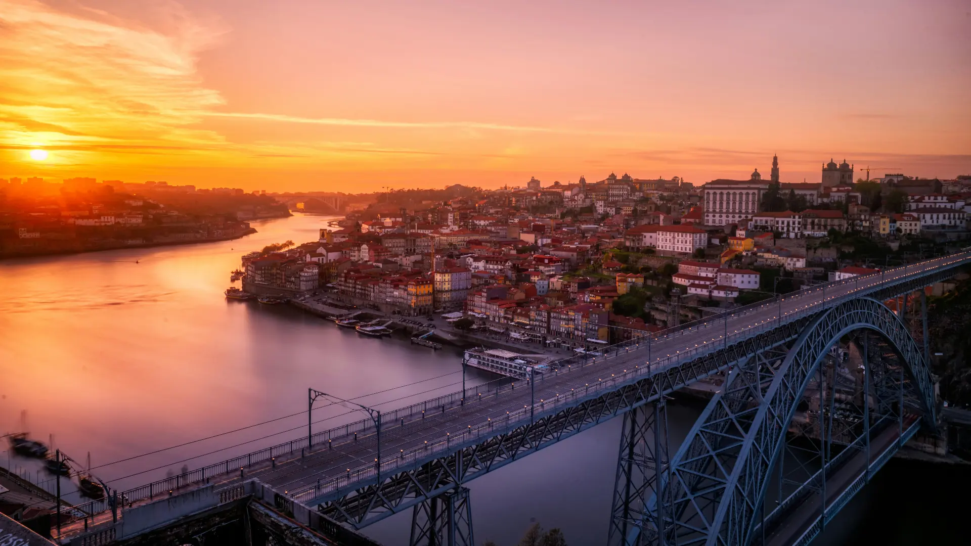 Porto customizable private tour with local guide