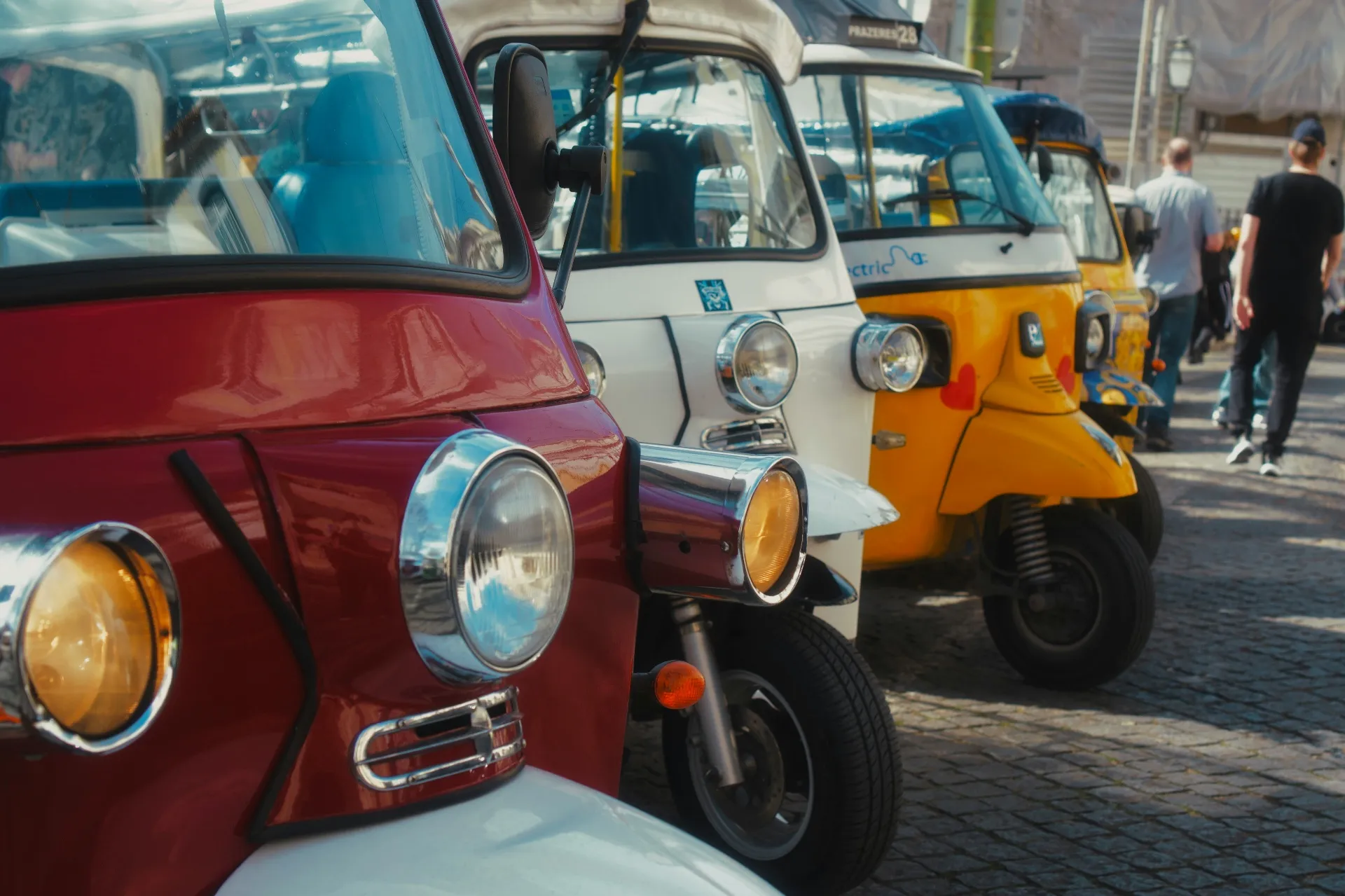 Private tuk tuk tour of Lisbon old town and Belém
